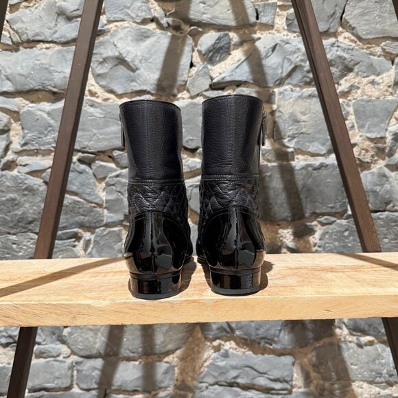 Chanel 2018 Grey Leather Chain Accent CC Logo Flat Ankle Boots - Picture 5 of 14